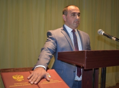 Новый мэр Крымска принес присягу