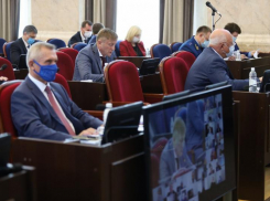 Депутаты Заксобрания Кубани, избранные в Госдуму РФ, сложили свои полномочия