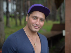 «С провалом»: Рустам Солнцев поздравил «Дом-2» с 15-летием