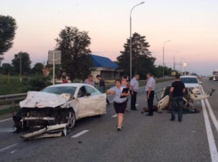 На Кубани водитель и пассажиры переполненного ВАЗа погибли в ночном ДТП