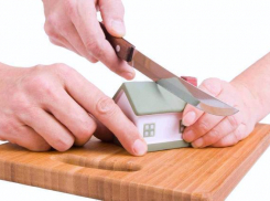 Для продажи доли квартиры нужно получить одобрение нотариуса