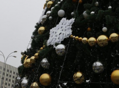 Стало известно, когда в Краснодаре уберут главную городскую елку 