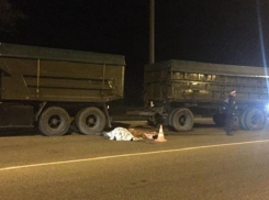 Житель Кубани погиб под колесами КамАЗа