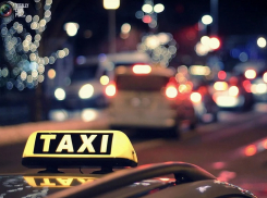 В Краснодаре будут судить двоих парней за нападение на таксиста и угон его авто