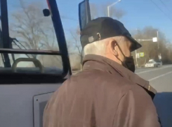 В Краснодаре уволят водителя автобуса, высадившего пассажиров из-за просьбы не курить