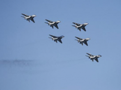 Истребитель РФ Су-30 подняли в воздух из-за обнаружения дрона США над Черным морем