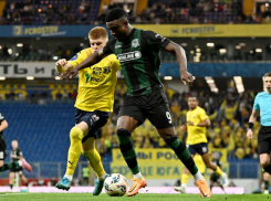 В южном футбольном дерби с «Ростовом» ФК «Краснодар» не смог забить ни одного гола и уступил лидерство в РПЛ 