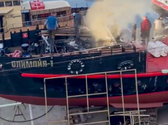 Прокуратура заинтересовалась пожаром на прогулочном судне в Анапе