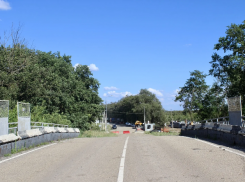 «Горбатый мост» в Кущёвском районе закрыли ещё на год ради ремонта