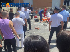 СК возбудил дело об убийстве после падения авто с 3-го этажа ТРЦ в Краснодаре