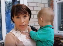 Жители Усть-Лабинска помогли погорельцам купить дом