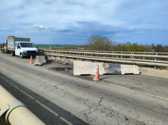 На дороге «Славянск-на-Кубани — Крымск» провалилась часть моста