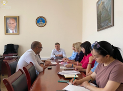 На фестивале адыгейского сыра собрались установить рекорд России по его поеданию