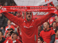 Краснодарские полицейские спасли девушку от расправы агрессивных фанатов ФК «Спартака»