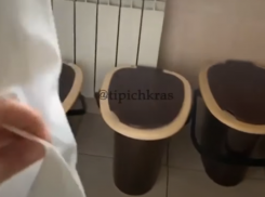 В ковидном отделении роддома Краснодара женщины ходят в туалет на ведро