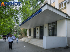 Студентов колледжа в Краснодаре эвакуировали из-за незнакомца с ножом