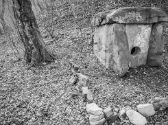 Исчезновение дольмена под Туапсе проверит прокуратура