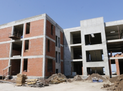 Проблемы нашел мэр на стройке нового школьного корпуса под Краснодаром