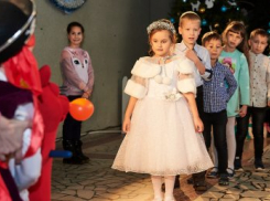 В Краснодаре запретили новогодние утренники в школах и детсадах