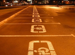 Краснодарцы пожаловались на засилье парковочных мест для инвалидов