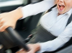 Пьяная женщина на автомобиле сбила трех пешеходов в Краснодаре 