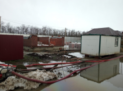 На Кубани подтопленными остаются более 900 дворов и почти 300 домов