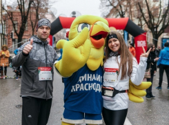 Около 600 человек пробежали по Краснодару в первом забеге года 