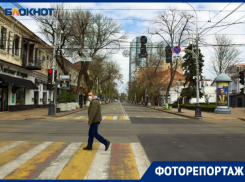 Карантин в Краснодаре: полицейские без масок, ремонтные работы в разгаре