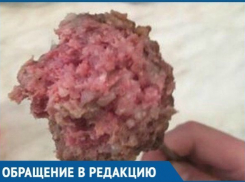  Сырые вонючие котлеты и боли в животе: Родители пожаловались на еду в школе поселка Ильского 