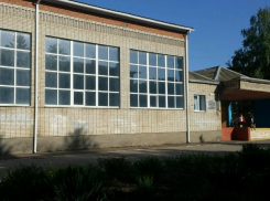 В туалете школы №46 в Краснодаре дети сняли жуткий Tik-Tok