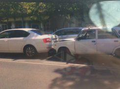 В Краснодаре девушка за рулем спровоцировала массовое ДТП, перепутав газ с тормозом