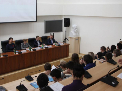 Представители предприятий ТЭК и ЖКХ встретились с кубанскими студентами