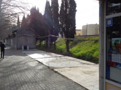  В Сочи снесли ларьки, мешавшие ездить поездам 