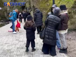 Туристы и краснодарцы устроили столпотворения в Горячем Ключе