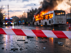 Двое погибли, пятеро пострадали: обломки дрона попали в рейсовый автобус в Севастополе 