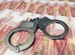 В Краснодаре осудили мошенника, который присваивал деньги пайщиков