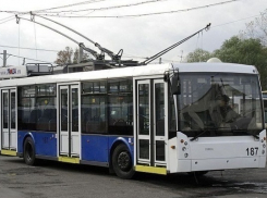 В Новороссийске из-за сумки с яблоками эвакуировали пассажиров троллейбуса