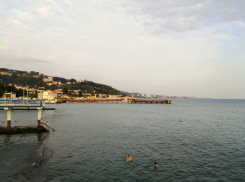 Сотрудники администрации Сочи не комментируют слив фекалий в море