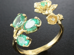 В Краснодаре искусная мошенница продала плитку шоколада по цене изумрудов