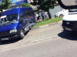  В Новороссийске иномарка на «встречке» протаранила маршрутку 