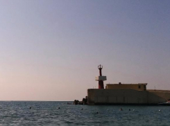 Сочинские водолазы нашли в море тело молодого человека