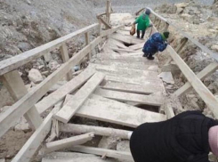 На Кубани оползень разрушил знаменитую лестницу «400 ступеней к морю»