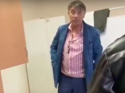 В больнице Крымска пьяный врач отказался принимать пациентов - видео