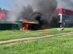 В сгоревшей в Краснодаре хозпостройке нашли останки человека