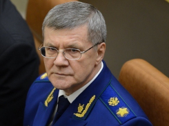 Чайка наградил анапских прокуроров за освобождение человека