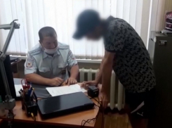 На Кубани психопат устроил стрельбу из автомата Калашникова на придорожном рынке