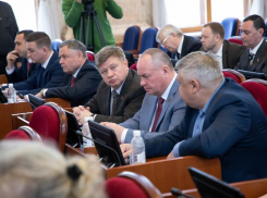 КПРФ воздержались, а «Единая Россия» и ЛДПР - за: в Заксобрании Кубани прошло голосование за поправки в Конституцию РФ