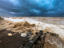 В Сочи спасли тонущую в море женщину