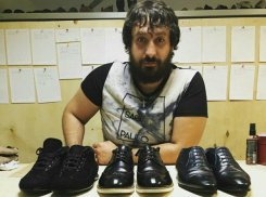 Как постирать кроссовки в стиральной машине и починить любимые туфли? Прямой эфир с реставратором обуви в Insatgram