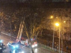 В Сочи на пожаре в общежитии пострадал ребенок и 17-летняя девушка